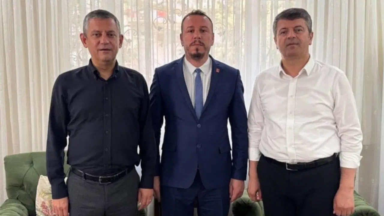 Partisinden istifa edip CHP’ye geçti