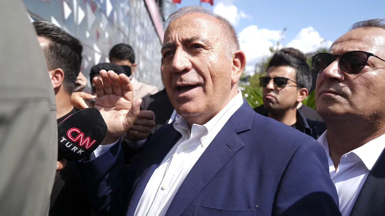 Kayyum Tekin 'FETÖ CHP'ye sızdı' dediğini reddetmedi!