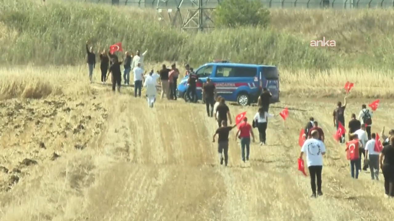 Karalar'a seslerini duyurmaya çalışan Adanalılara jandarma engeli!
