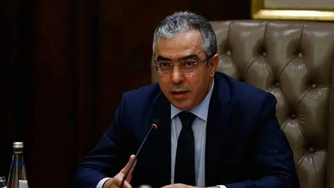 Saray hukukçusundan 'demokrasi' uçuşu!