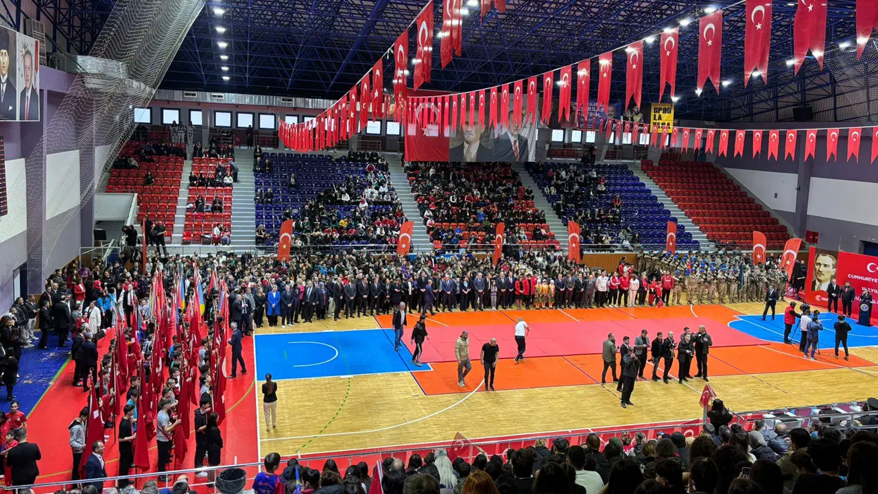 CHP milletvekili isim vererek açıkladı: 'Cumhuriyet' gösterisi iptal edildi!