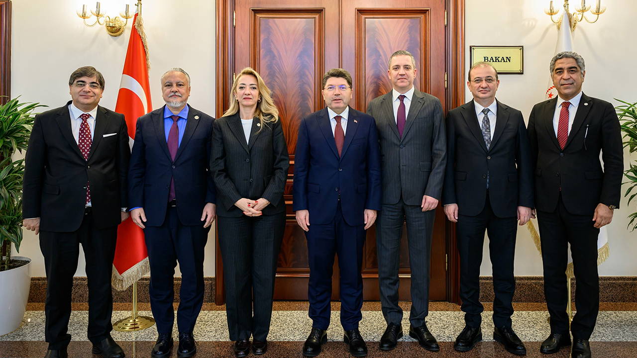 Bakan Tunç, TBB Başkanı Sağkan ve beraberindeki heyetle görüştü