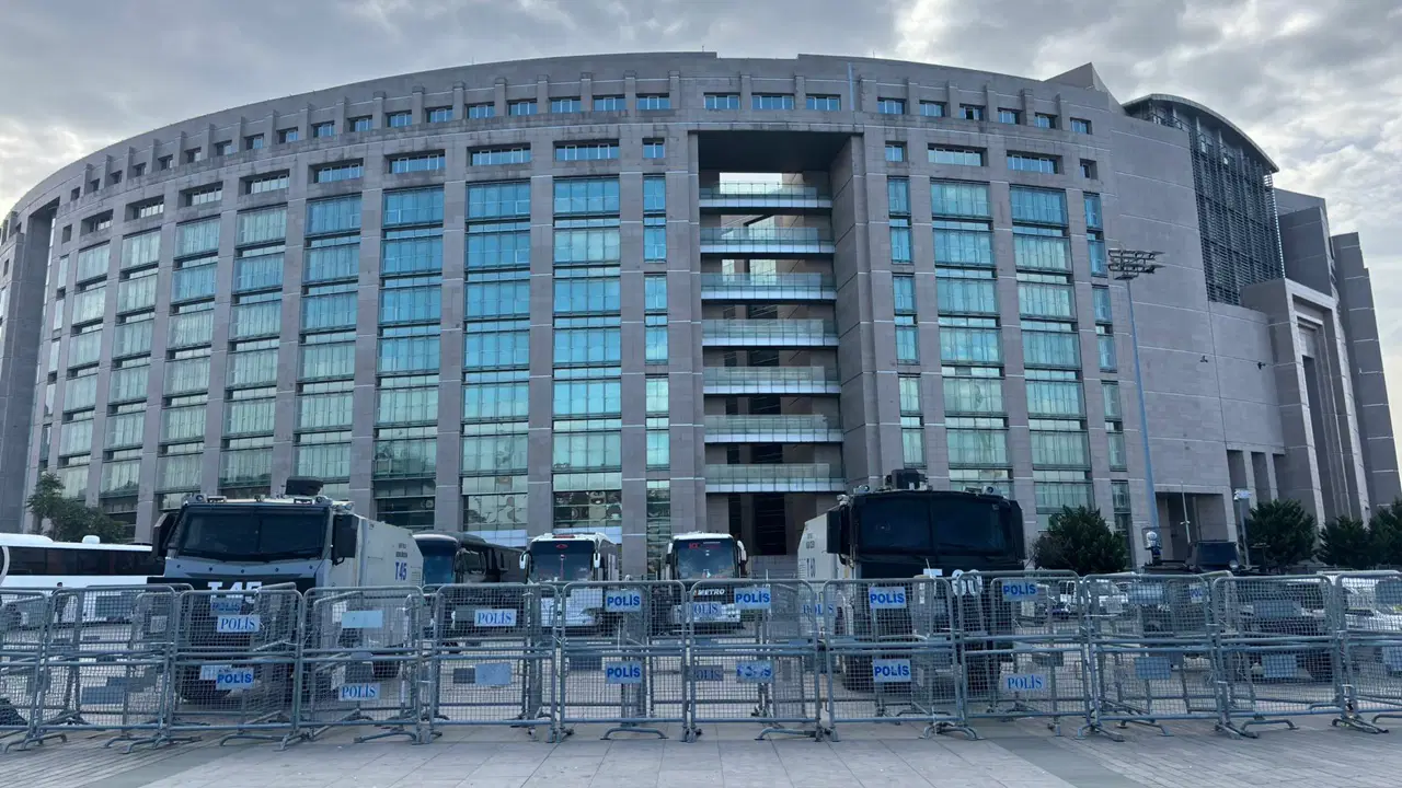 Bazı gazeteciler de şüpheli olarak yer aldı