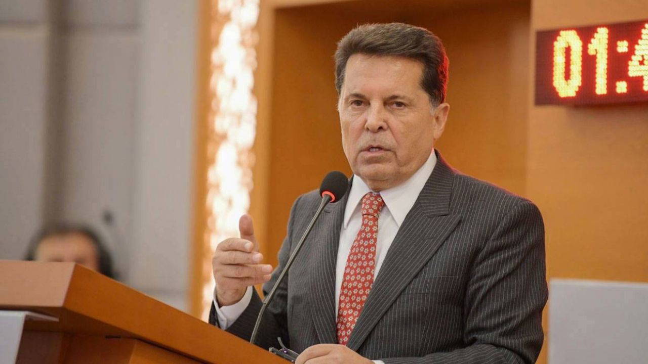 Ahmet Özer'den 'kent uzlaşısı' açıklaması: 'Barışa olan inancı artıracaktır'