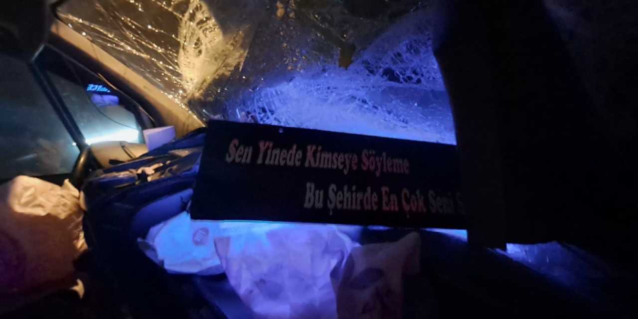 Tünelde feci kaza: Minibüs TIR’a çarptı 2 kişi yaralandı