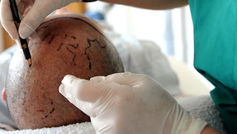 Milli futbolcumuza bile saç ekmiş! Şimdi hapse girecek