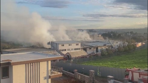 İstanbul'da fabrika yangını! Müdahale başladı