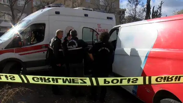 İstanbul'da şüpheli ölüm... Kargo çalışanının cansız bedeni araçta bulundu!