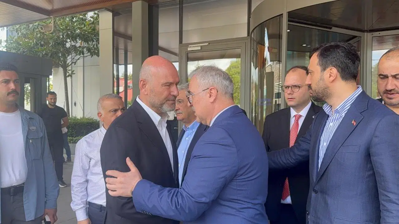 Soylu'dan Yiğit Bulut'un ailesine taziye ziyareti