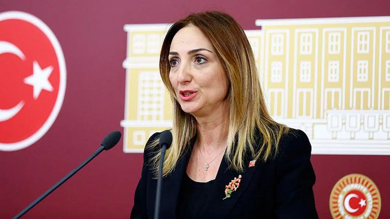 'Kadınlar, ya çocuk ya kariyer ikilemine çekilmekte!'