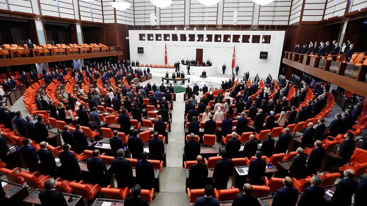 Kurtulmuş'tan partilere 'komisyon' yazısı