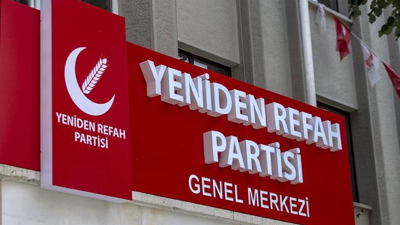 Yeniden Refah Partisi'nde dikkat çeken istifa!