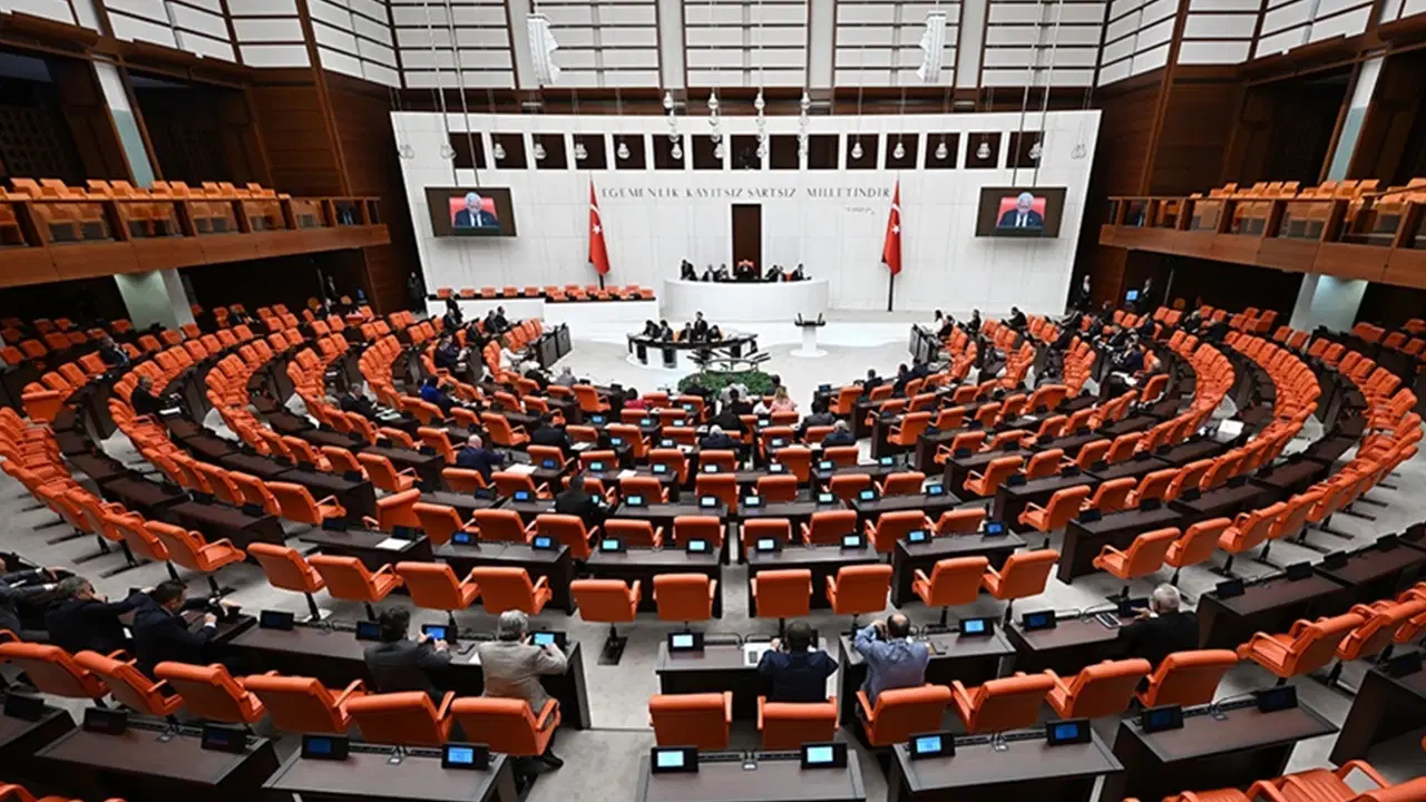 Özel'den komisyon açıklaması: 'Liste belli değil'