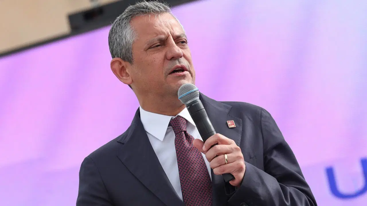 CHP, Özgür Özel'in makam aracına yönelik iddiaları yalanladı
