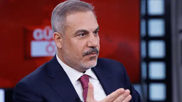 Bakan Fidan'dan kritik 'kılıç kını' yorumu