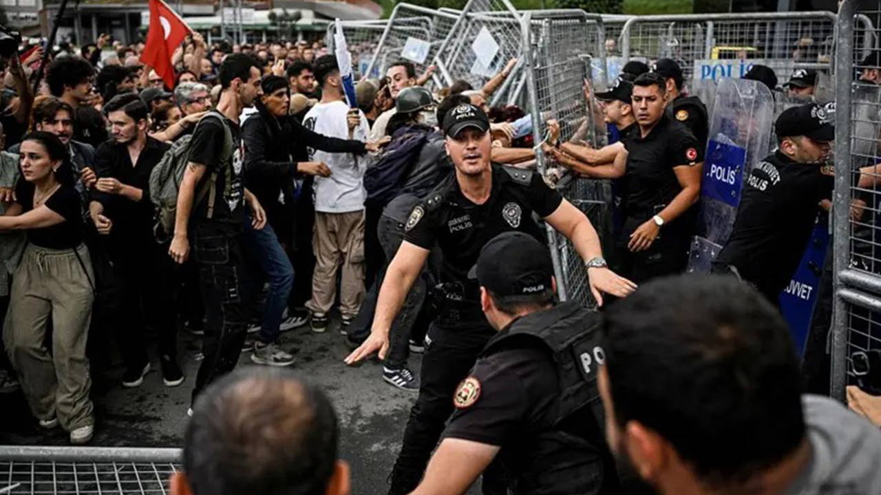 Sosyal medyada 'CHP' operasyonu: 3 kişi tutuklandı!