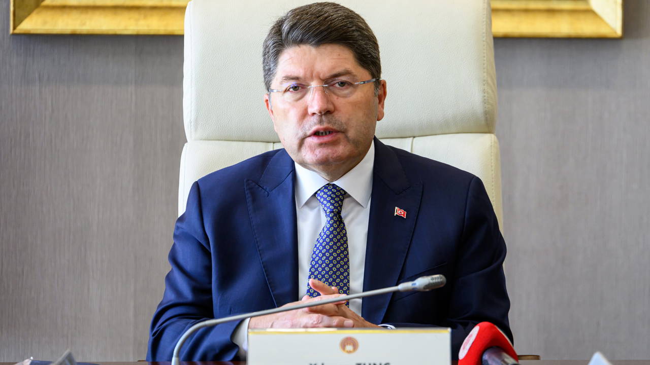 Yılmaz Tunç'tan, 12 Eylül'de 'anayasa' çıkışı