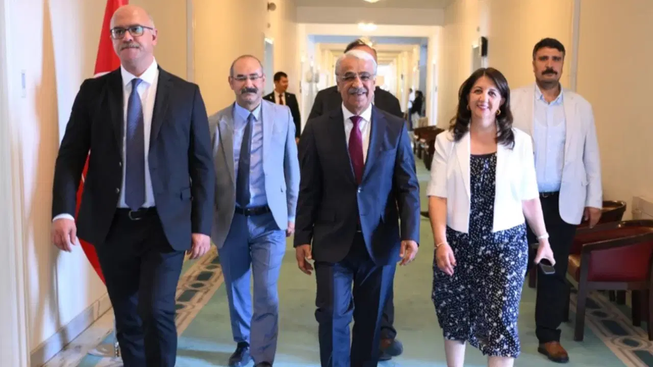 DEM Parti'den, İmralı'da 3,5 saatlik görüşme