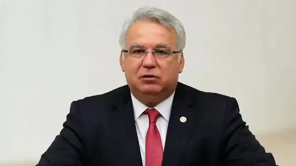 Hüseyin Kocabıyık'a gözaltı
