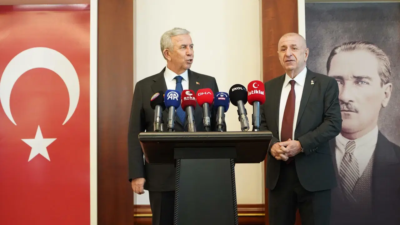 Ümit Özdağ: 'Zafer Partisi Mansur Yavaş’ın yanındadır'