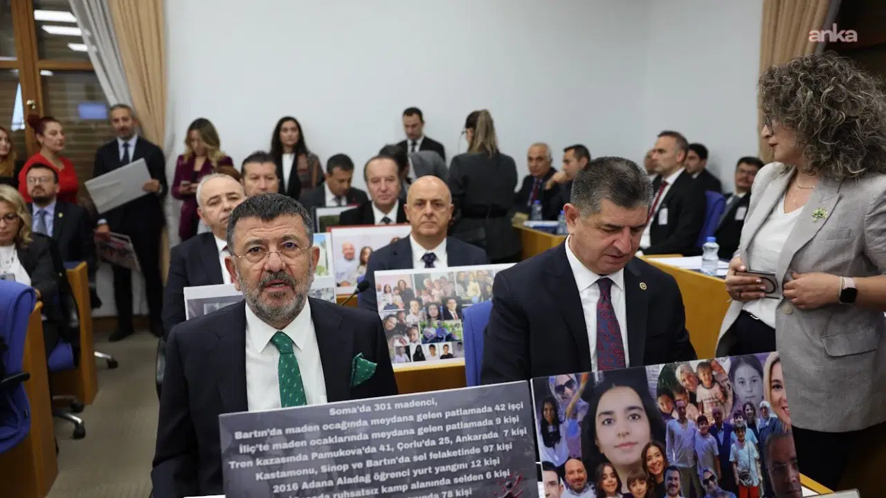 CHP'li Ağbaba ve AKP'li vekiller arasında 