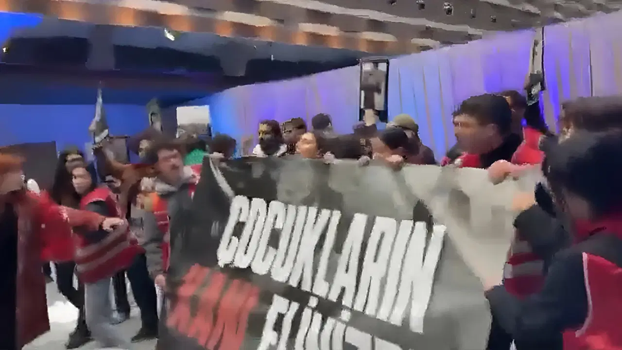 TİP'li öğrencilerden 'Yusuf Tekin' protestosu