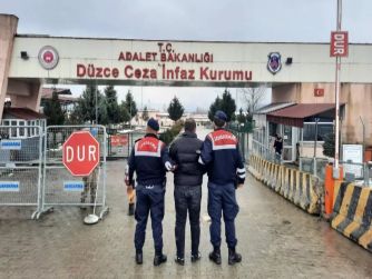 Güzel fakat başları nerde, yani asıl suçlu olan uyuşturucu baronları nerede? Düzce'de Uyuşturucu Operasyonu: 11 Tutuklama