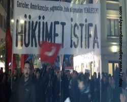 Kadıköy'de 'hükümet istifa' yürüyüşü başladı! ( Güncelleme 22:06 )