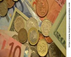 Dolar ve euro güne düşüşle başladı  