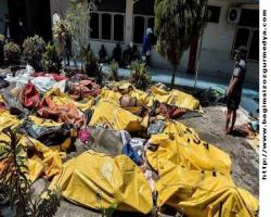 Ayrıntılar ile Endonezya'da deprem ve tsunamide hayatını kaybedenlerin sayısı 832'ye yükseldi....