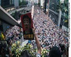 Susmuyoruz; Hong Kong’ta muhalifler sokağa döküldü