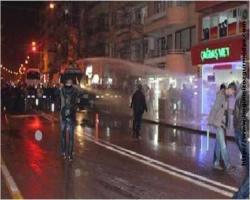 Denizli'de yolsuzluk protestosuna biber gazlı müdahale