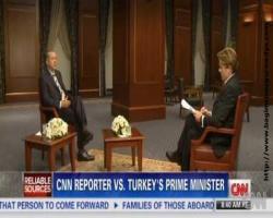 Ne yazık ki bilmediğinde diktatöre Bir kilo kına vermeden CNN muhabiri Türkiye'yi terk etti...