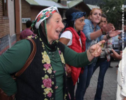 Rize'deki 'Yeşil Yol' toplantısında Amerikan köpekleri valisine alkışlı protesto