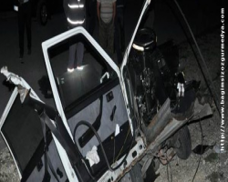 Tekirdağ'da korkunç kaza: Çöp kamyonuna çarpan otomobil ikiye bölündü