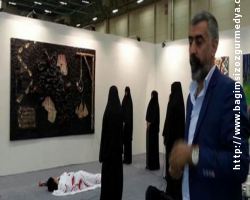 TÜYAP’taki sanat performansına ‘çarşafa hakaret ediliyor’ diye baskın çağrısı