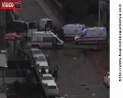 Diyarbakır'da polis servis midibüsüne bombalı araçla saldırı (Şimdilik 6 İnsan bu dünyadan yok oldu)