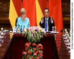 Merkel'den Orlando kurbanlarına taziye ve Çin temasları Türkiye'de olduğu gibi olmasa da sürüyor