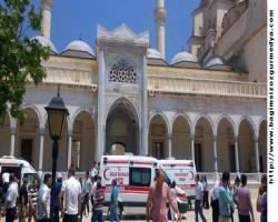 Adanalılar camide 'canlı bombayı' etkisiz hale getirdi
