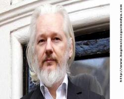 Assange: Hilllary, sızdırılan mailler için Rusya'yı suçlamak zorunda kaldı
